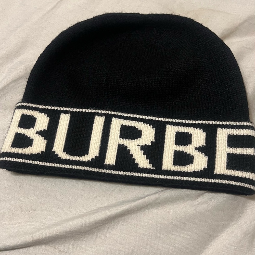 Burberry Black and white Beanie